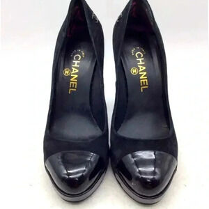 Chanel Black Suede Platform Pumps w/ Patent Leather Cap Toe + CC Logo size 38.5